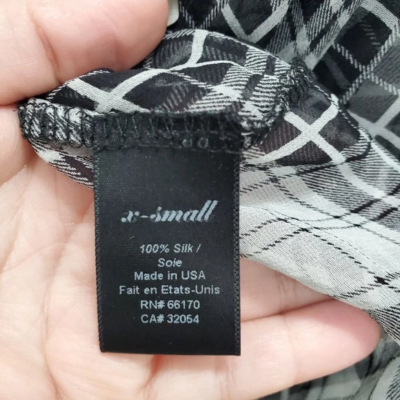 Urban Outfitters | Corpus Women's Black White Plaid 100% Silk Sheer Button Up XS - Picture 5 of 6